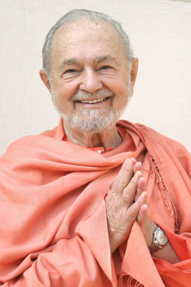 Swami Kriyananda: A Model for Life by Nayaswami Jyotish, disciple of Paramhansa Yogananda